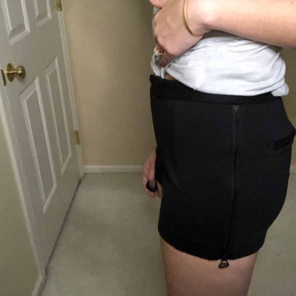 T by Alexander Wang Jersey Shorts - Picture 6 of 6